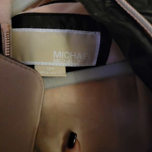 Michael kors black puffer jacket - Picture 4 of 5